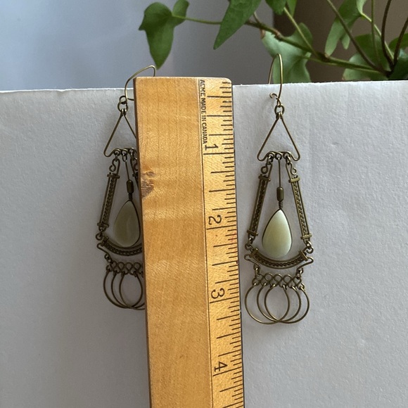 Brass exotic earrings with cream coloured insert stone - Picture 8 of 8